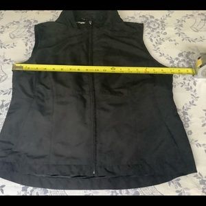 Travel vest for women